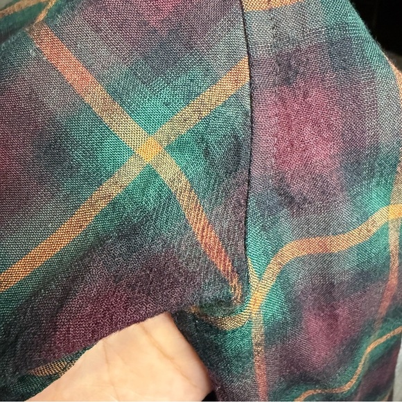 Pendleton Casual Red and Green Plaid Shirt size Medium - Picture 13 of 16
